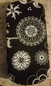 Thirty one black and white wallet